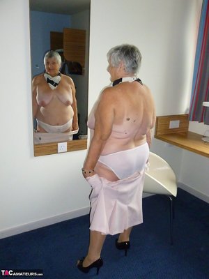 TAC Amateurs are excited to present you with a photo gallery showcasing Grandma Libby xxx gallery 272596