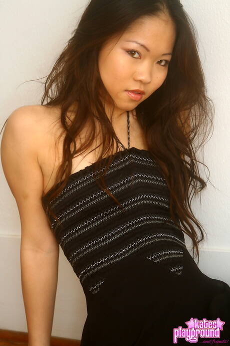 Kates Playground invite you to explore free photos featuring Grace unveiling perfect shape