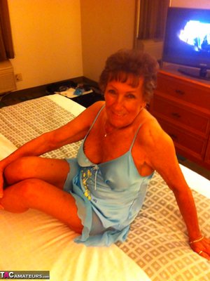 TAC Amateurs pleased to share with you a free photo gallery with Cougarchampion xxx gallery 268121